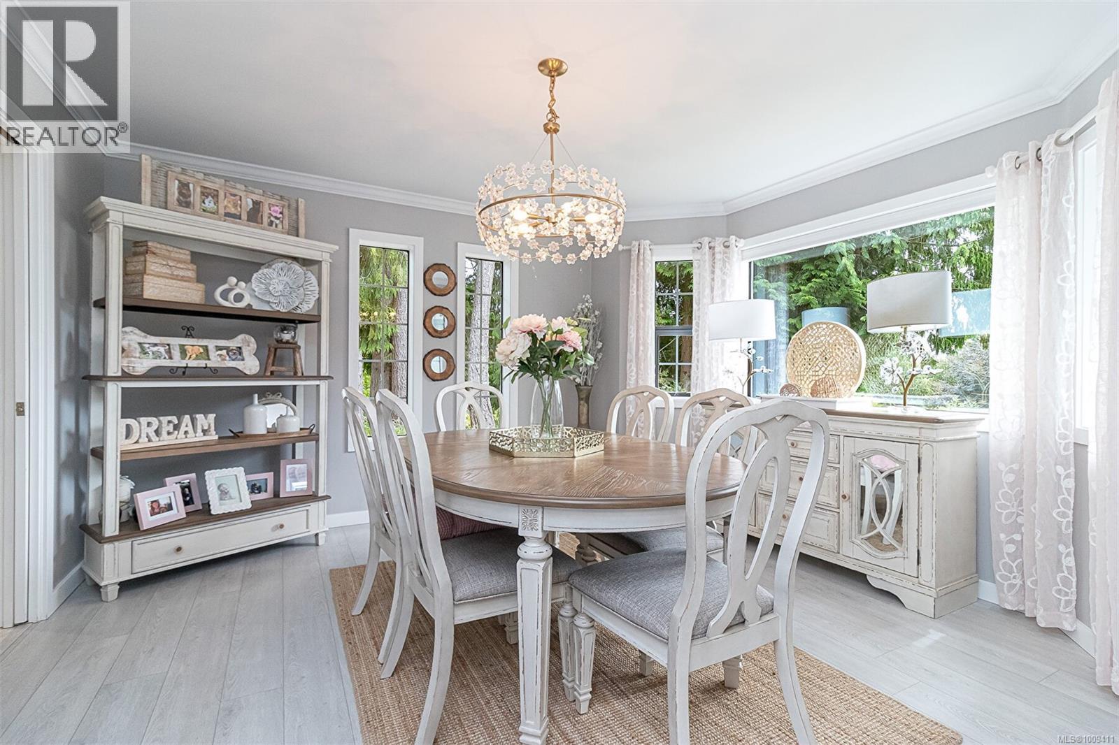 1680 Barrett Dr, North Saanich