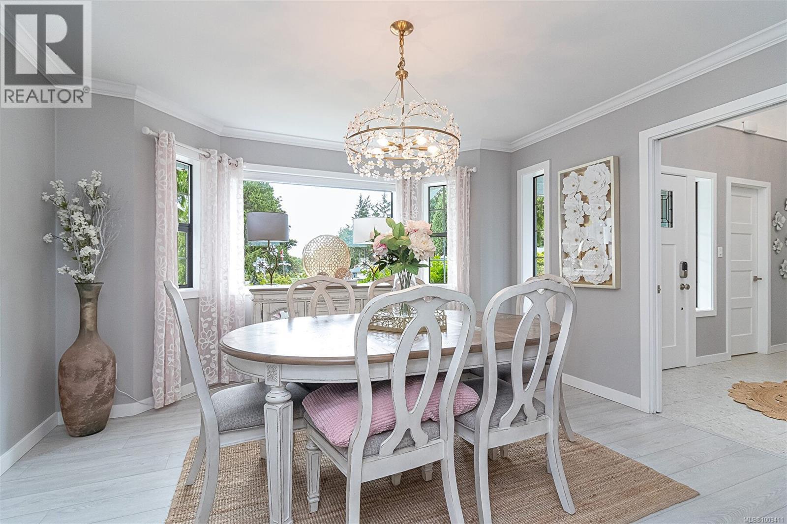 1680 Barrett Dr, North Saanich