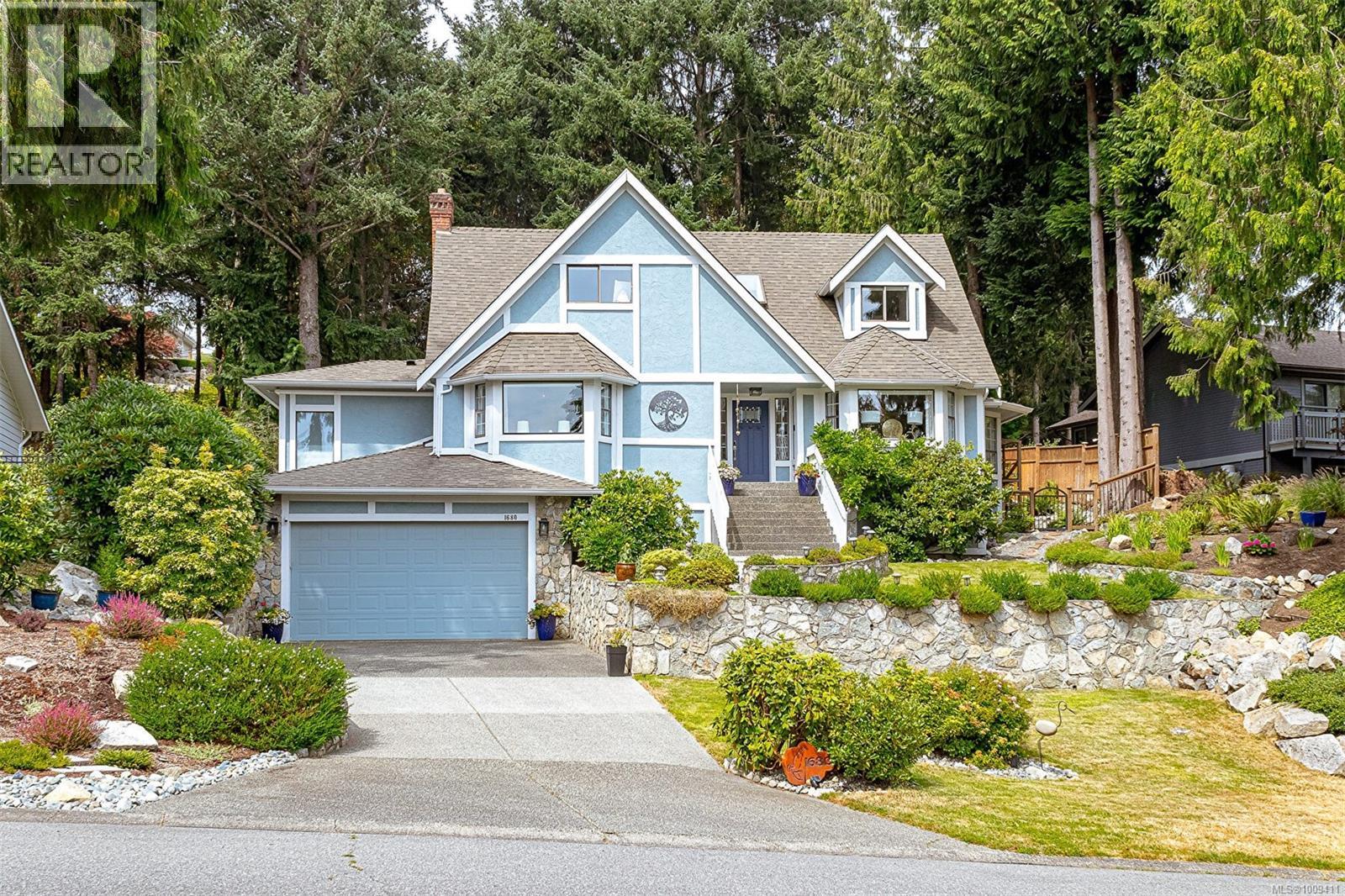 1680 Barrett Dr, North Saanich