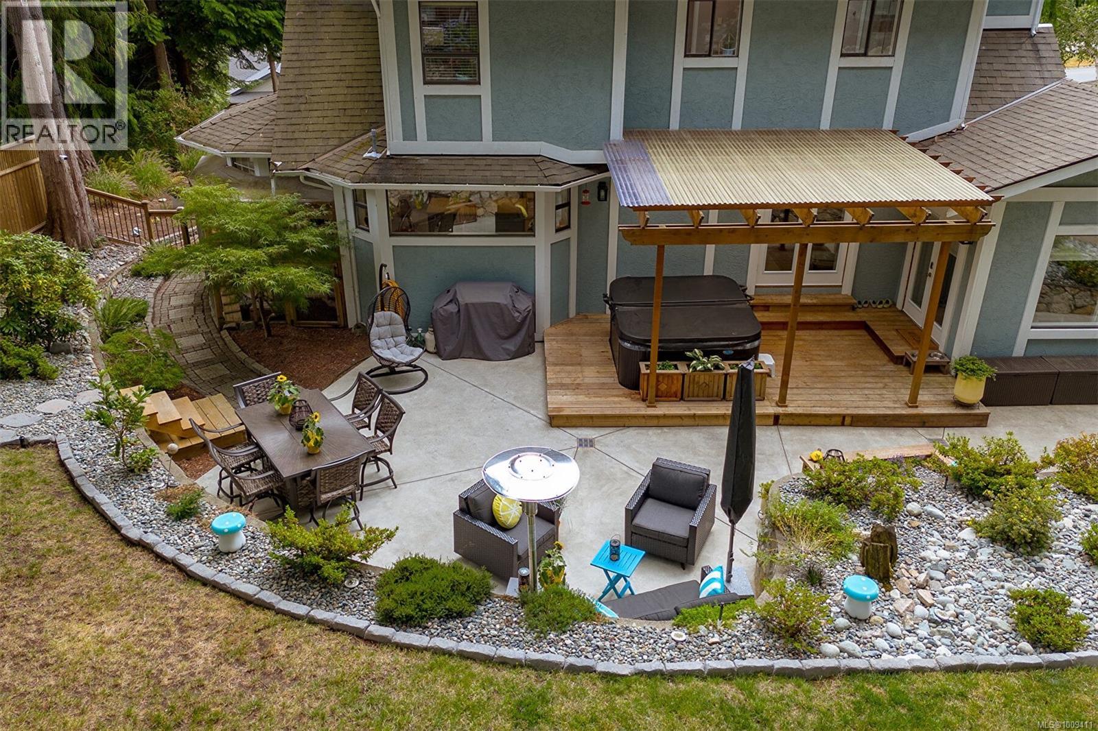 1680 Barrett Dr, North Saanich