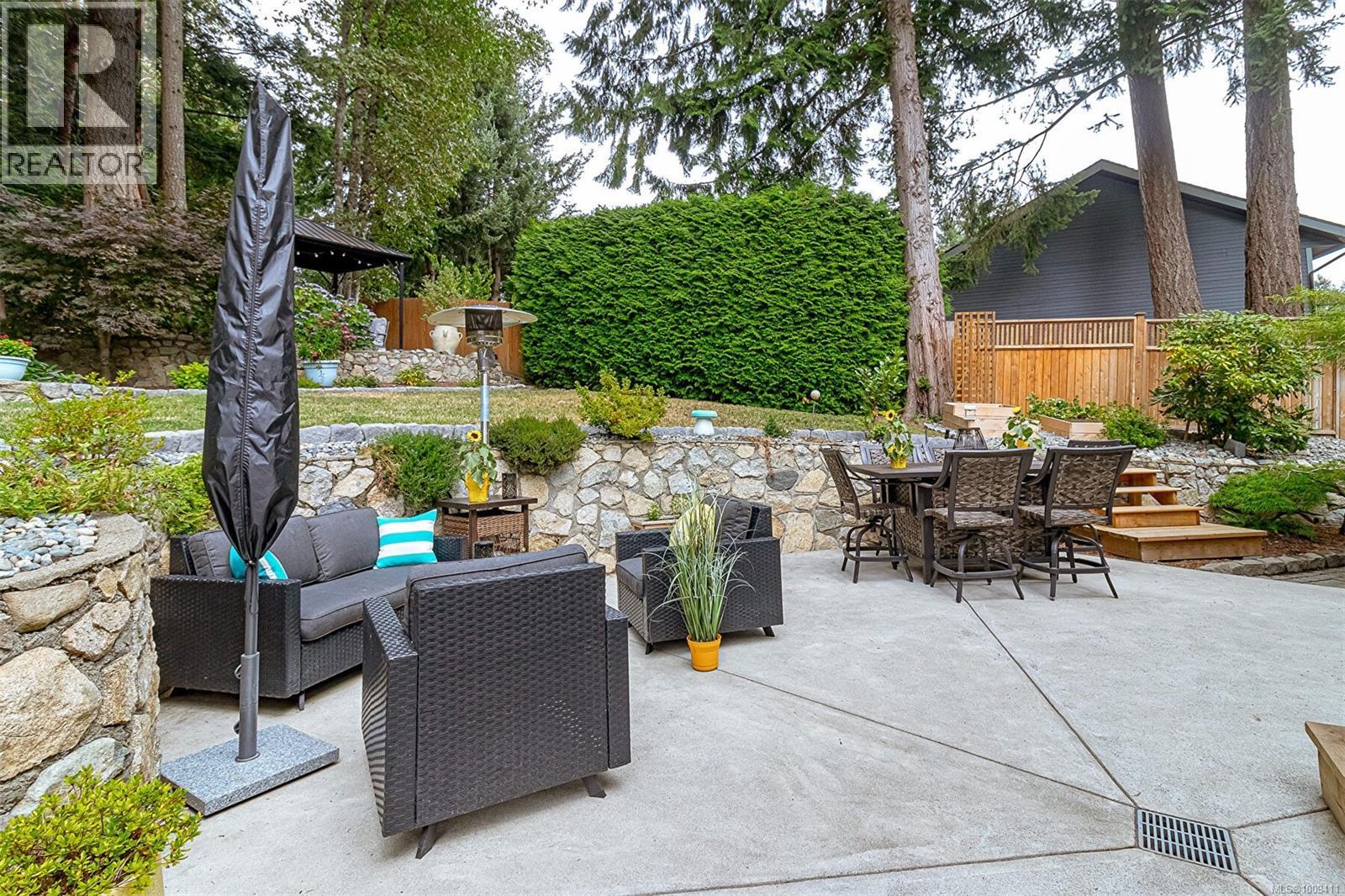 1680 Barrett Dr, North Saanich