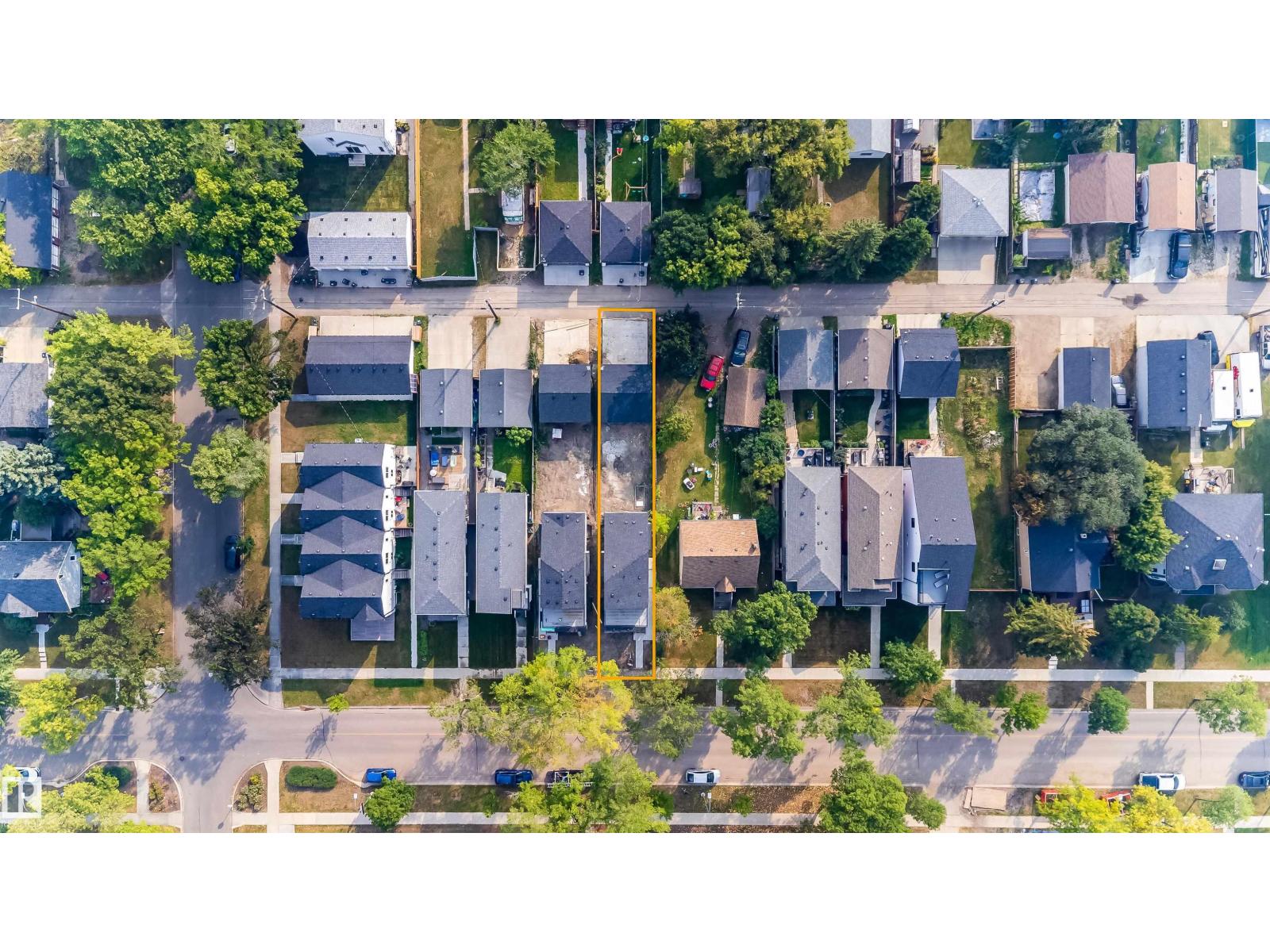 Photo 7 of 12031 124 St Nw, Edmonton AB