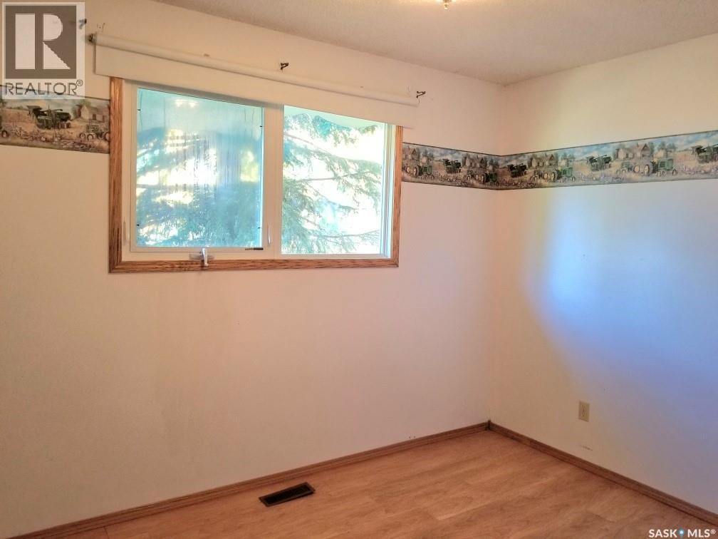 Photo 9 of 54 Buttercup Crescent Nw, Moose Jaw SK