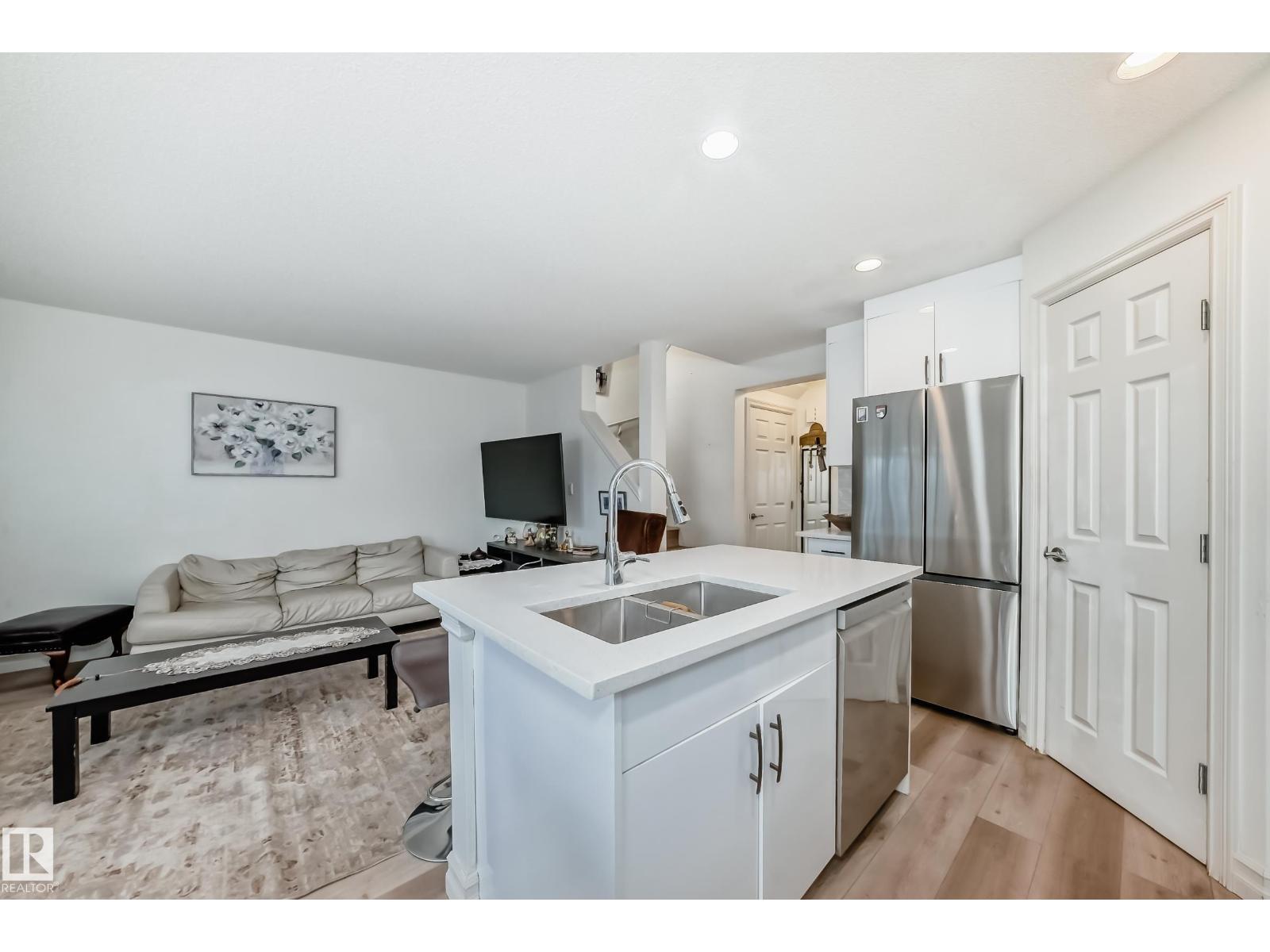 Photo 16 of 13418 166 Av Nw, Edmonton AB
