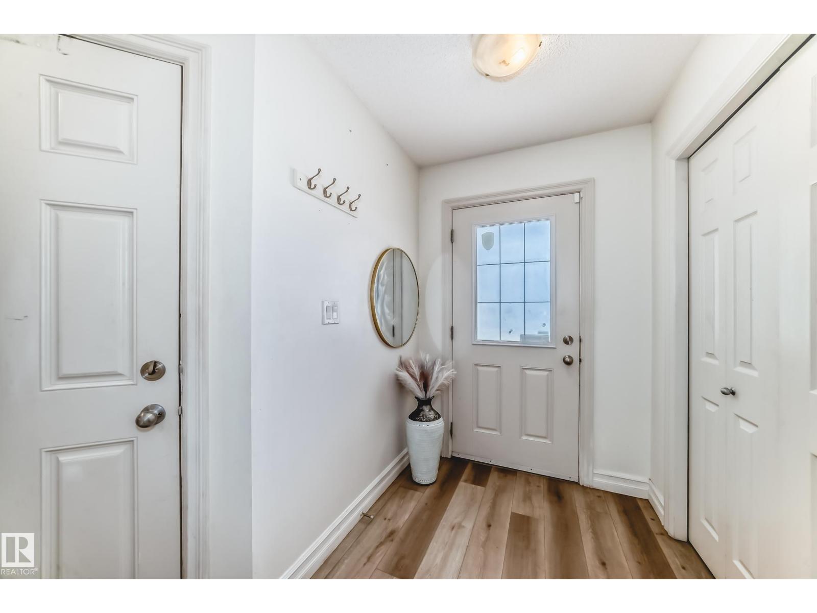 Photo 4 of 13418 166 Av Nw, Edmonton AB