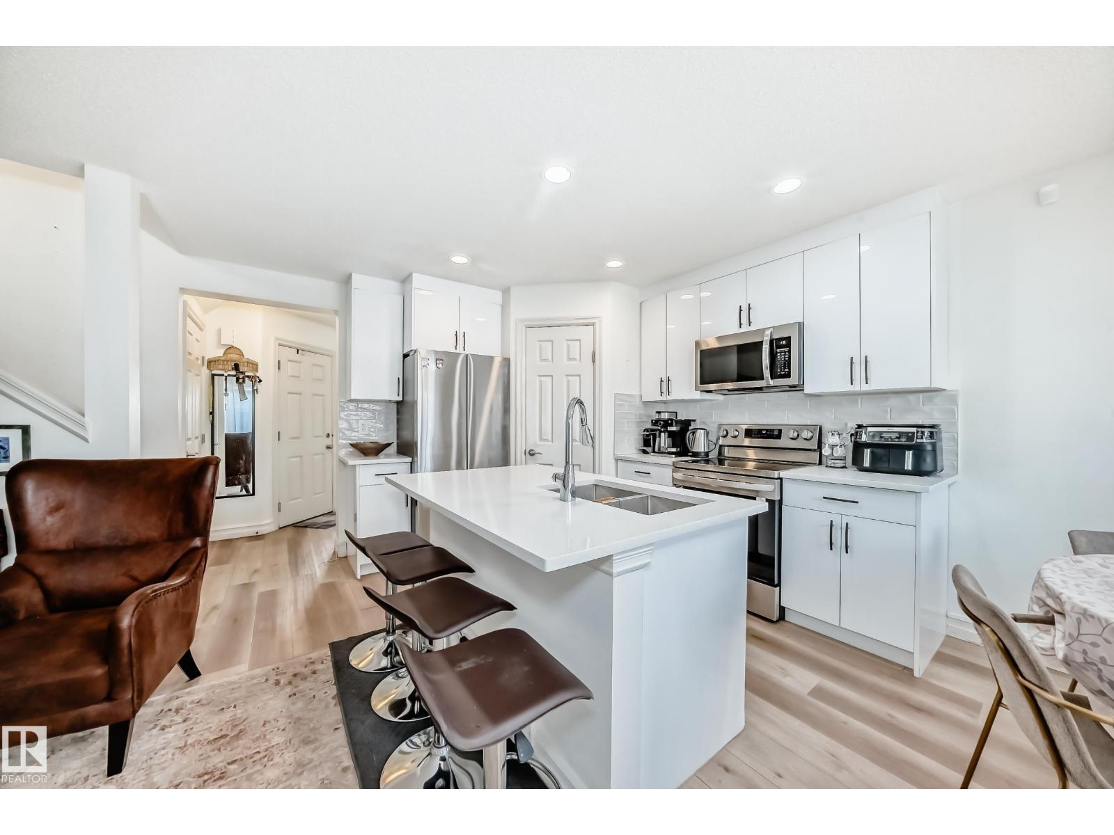 Photo 13 of 13418 166 Av Nw, Edmonton AB
