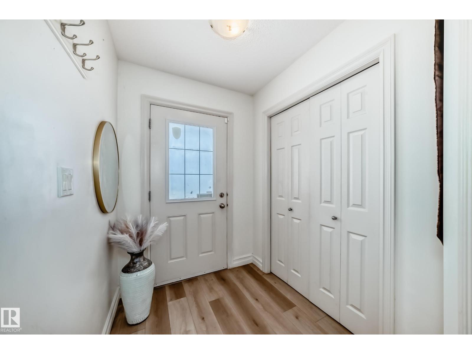 Photo 3 of 13418 166 Av Nw, Edmonton AB