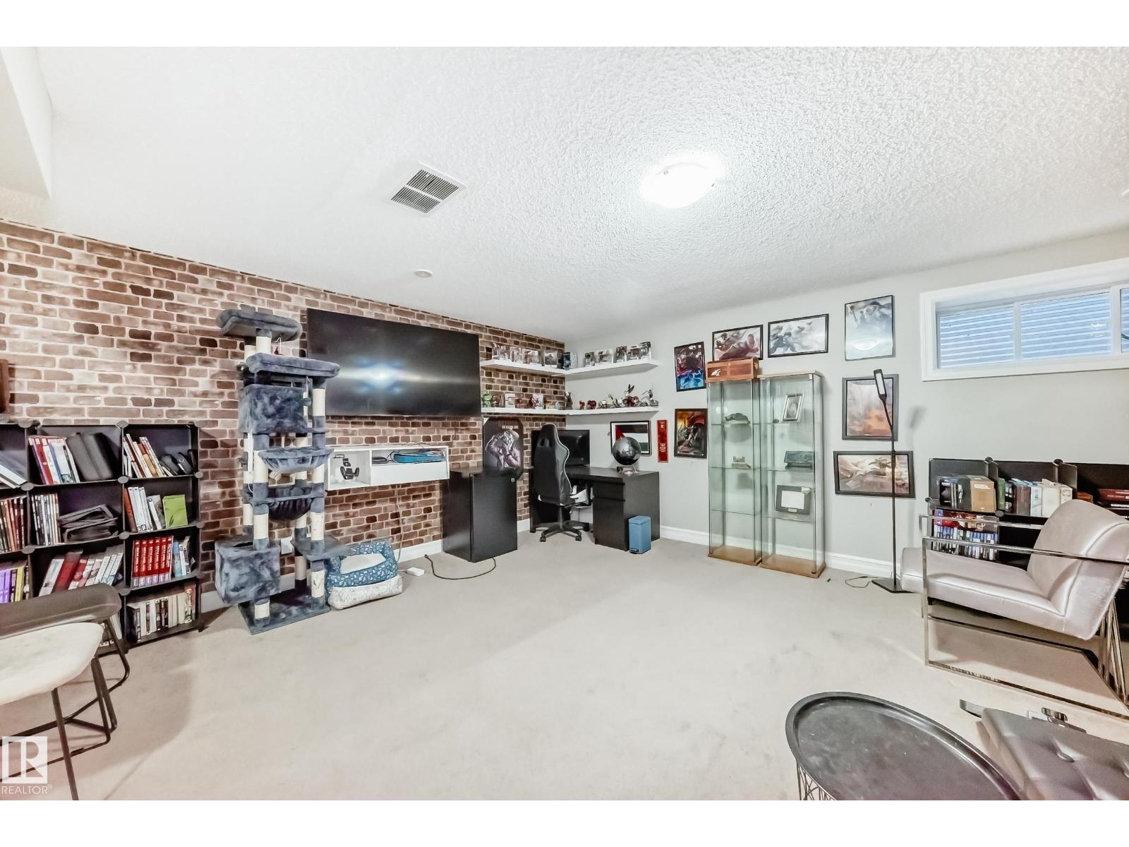 Photo 38 of 13418 166 Av Nw, Edmonton AB
