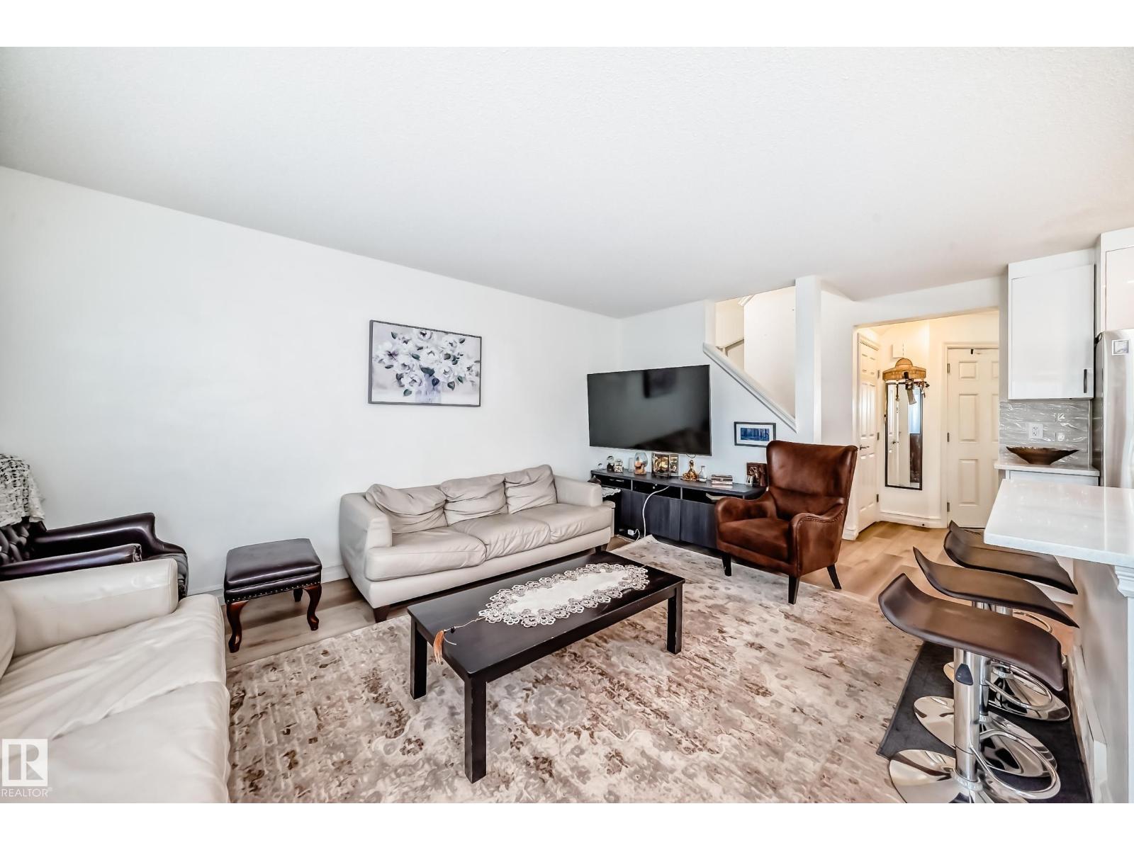 Photo 12 of 13418 166 Av Nw, Edmonton AB