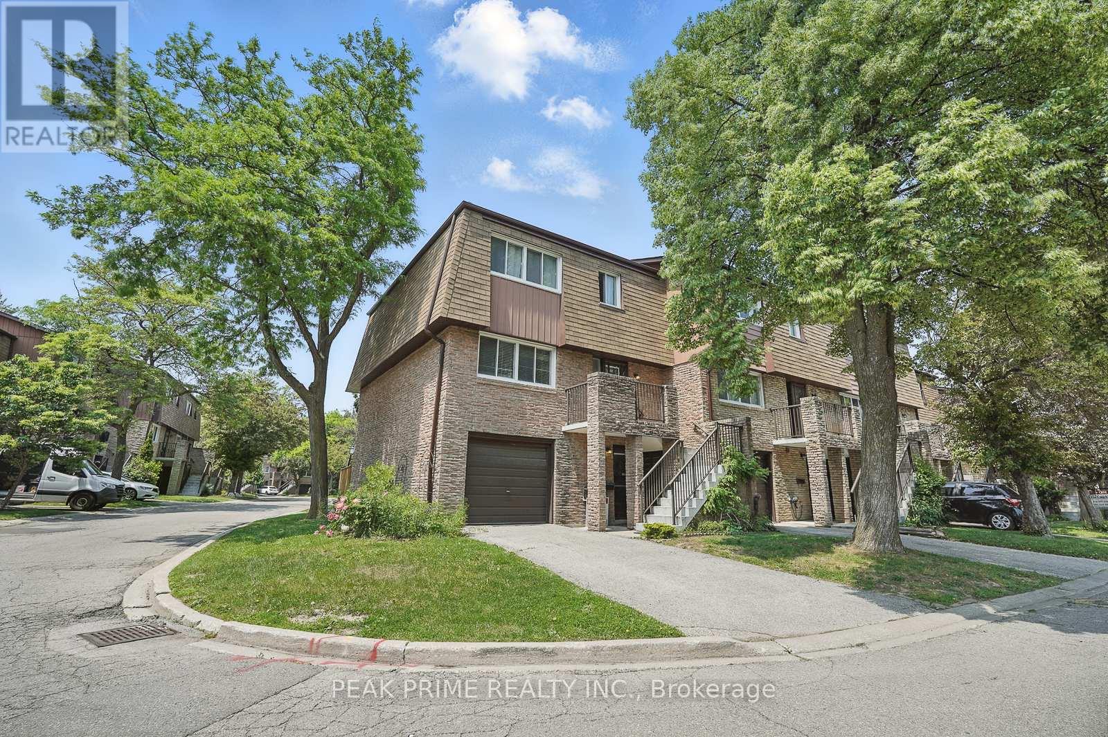 Photo 2 of 28 7030 Copenhagen Road, Mississauga ON