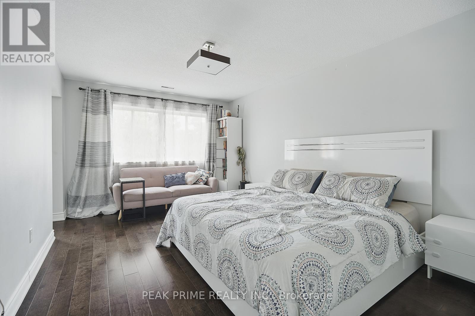 Photo 23 of 28 7030 Copenhagen Road, Mississauga ON