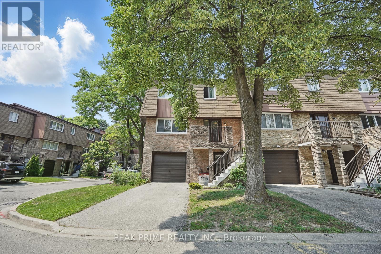 Photo 3 of 28 7030 Copenhagen Road, Mississauga ON
