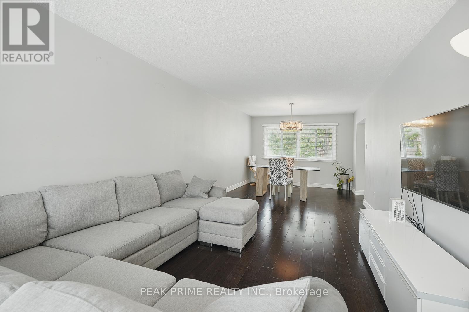 Photo 5 of 28 7030 Copenhagen Road, Mississauga ON