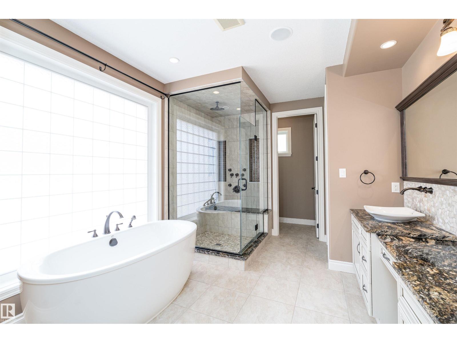 Photo 17 of 3312 Watson Ba Sw, Edmonton AB