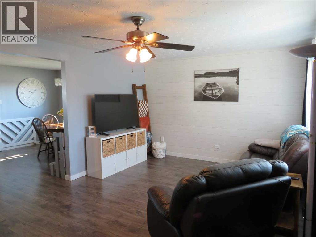 4904 42 Street, Innisfail