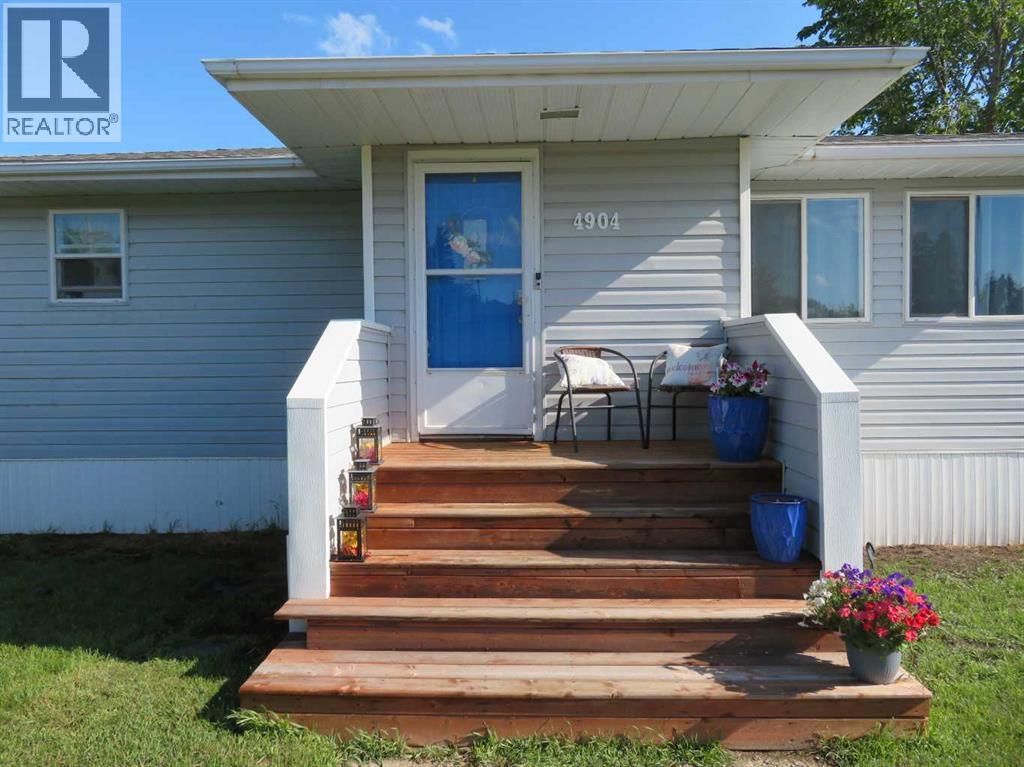 4904 42 Street, Innisfail