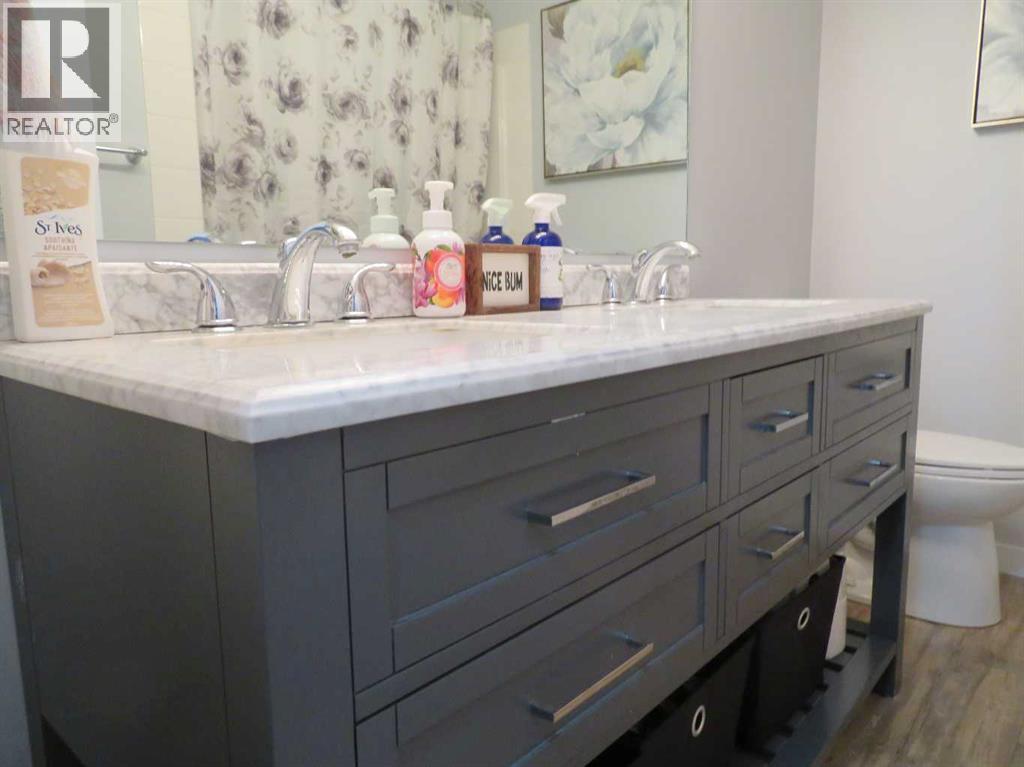 4904 42 Street, Innisfail