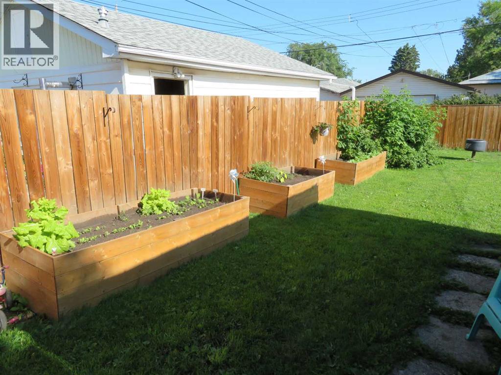 4904 42 Street, Innisfail