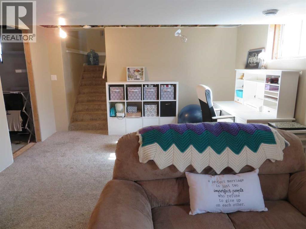 4904 42 Street, Innisfail