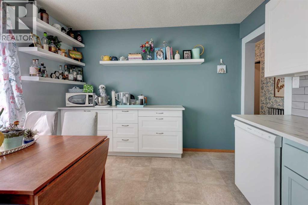 Photo 13 of 17 210 86 Avenue Se, Calgary AB