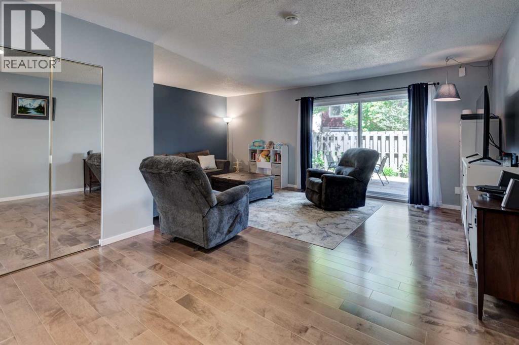 Photo 8 of 17 210 86 Avenue Se, Calgary AB