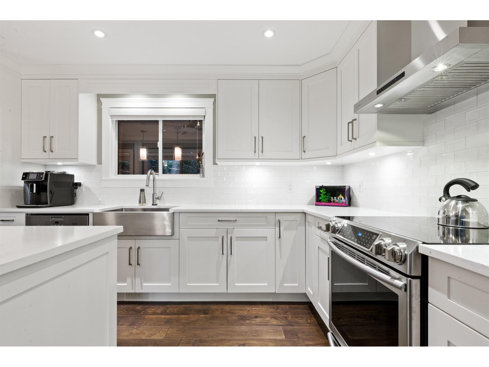 Photo 10 of 4036 196 Street, Langley BC