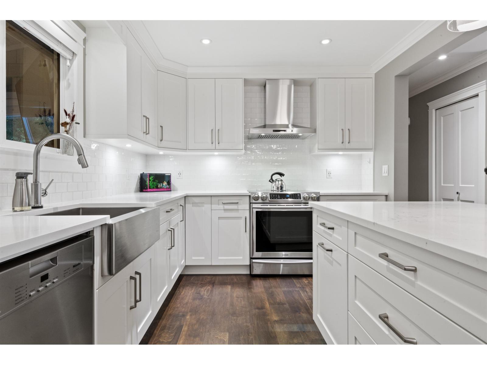 Photo 8 of 4036 196 Street, Langley BC