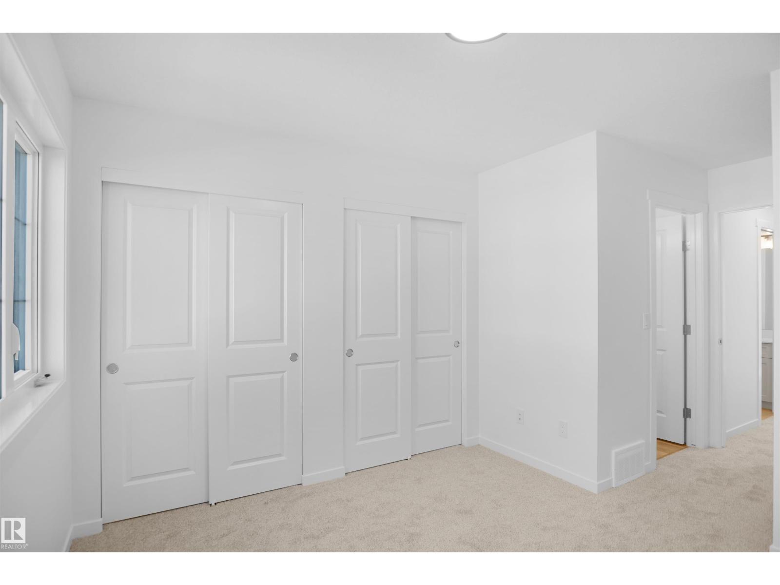 Photo 16 of 2107 210 St Nw, Edmonton AB