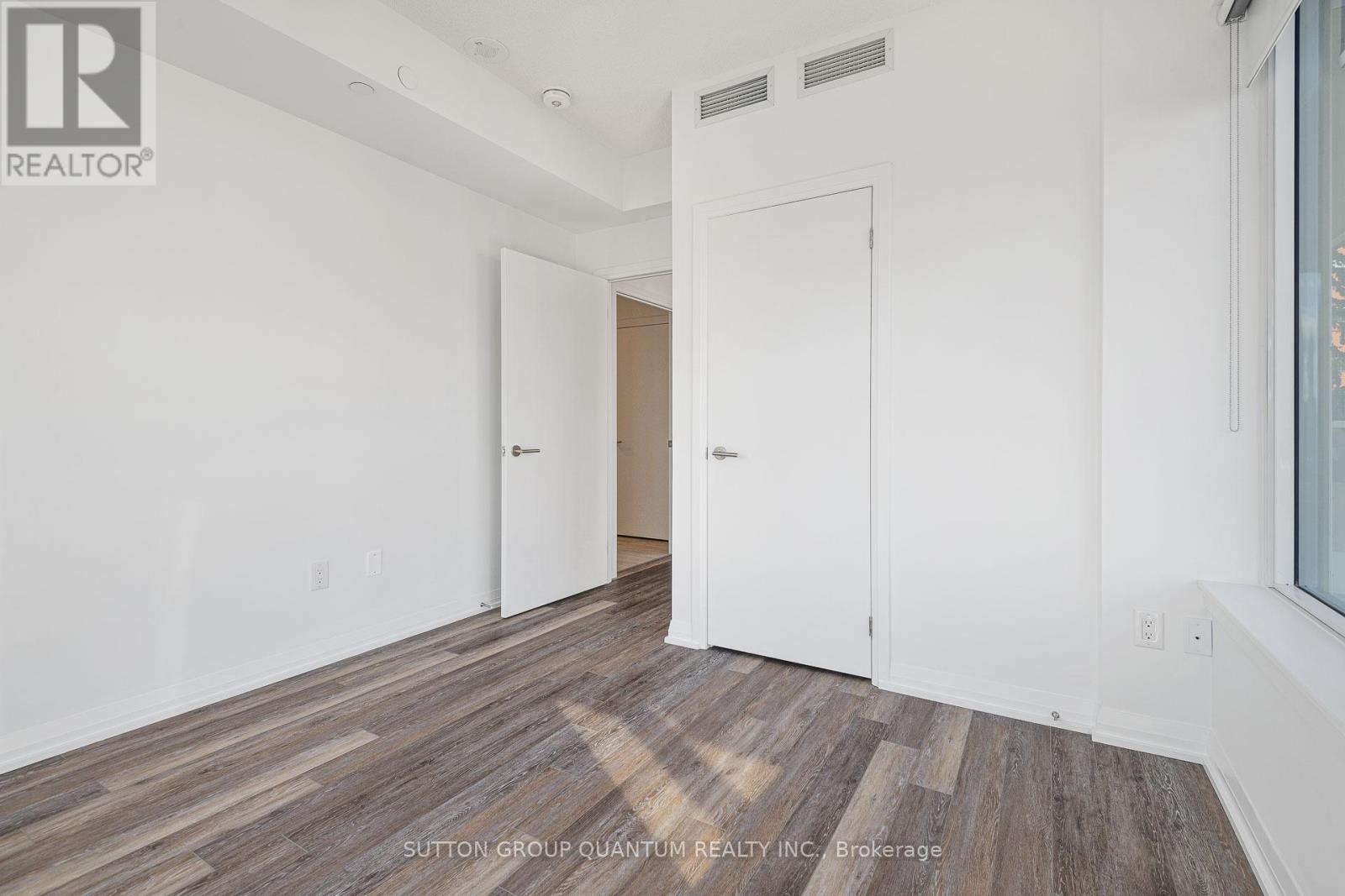 Photo 10 of 302 75 Canterbury Place, Toronto ON