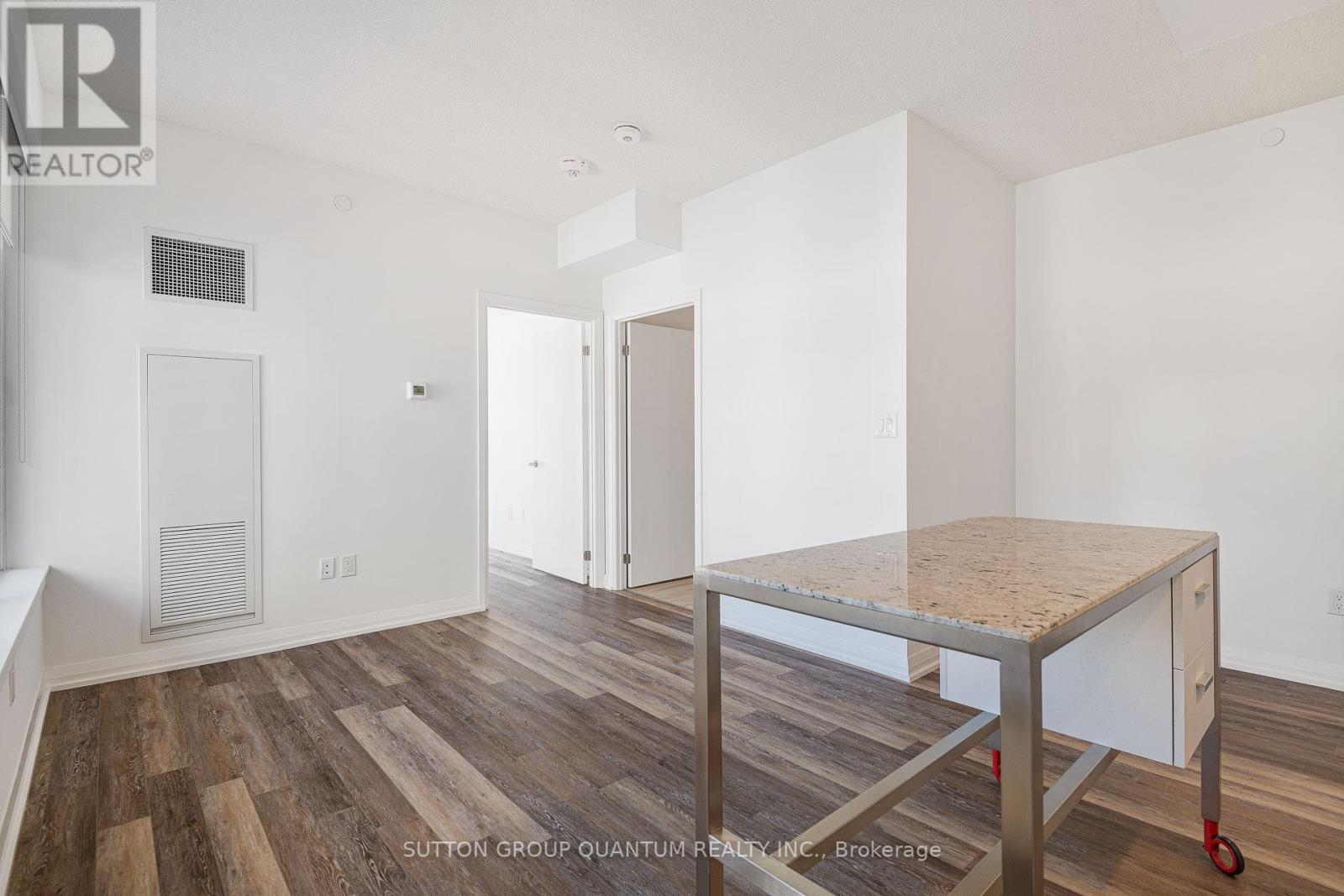 Photo 6 of 302 75 Canterbury Place, Toronto ON