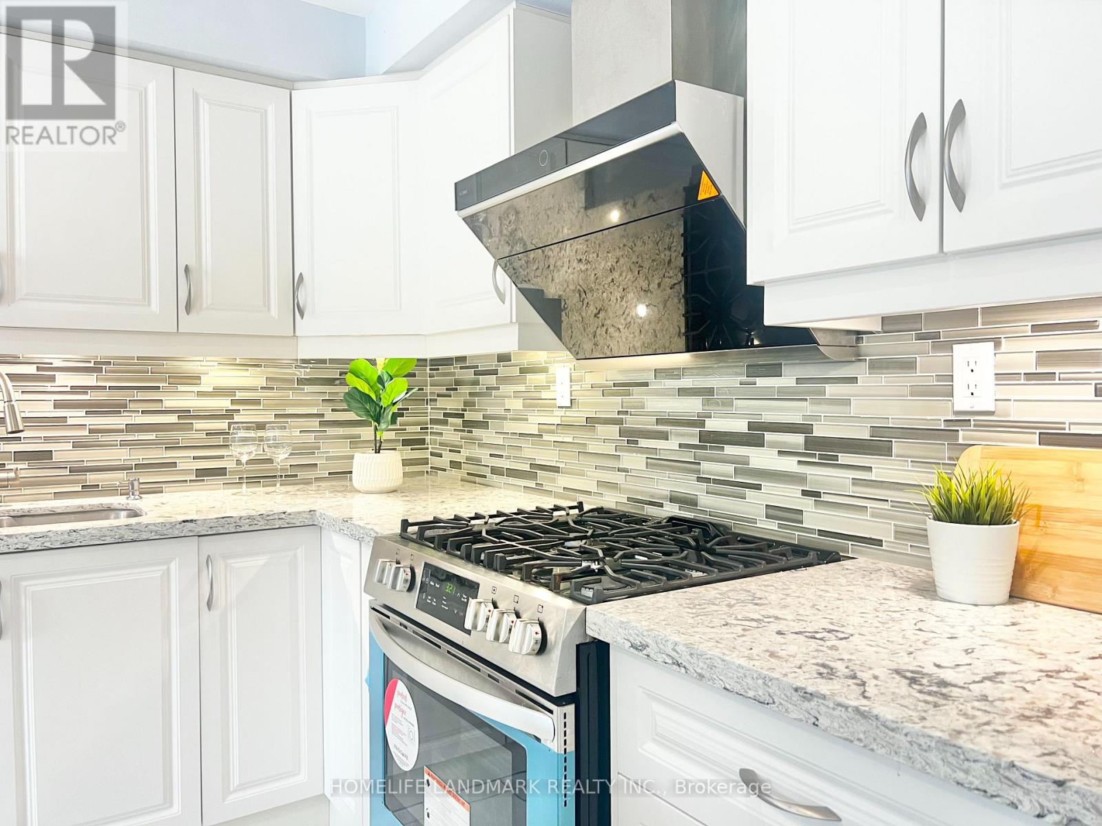 Photo 19 of 4 Sydnor Road, Toronto ON