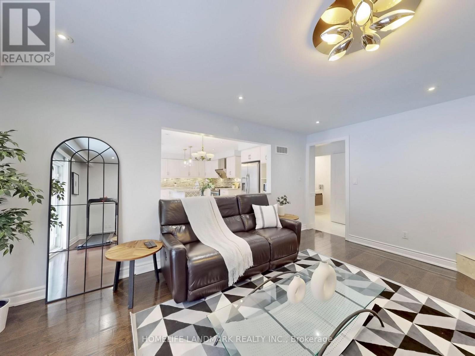 Photo 24 of 4 Sydnor Road, Toronto ON