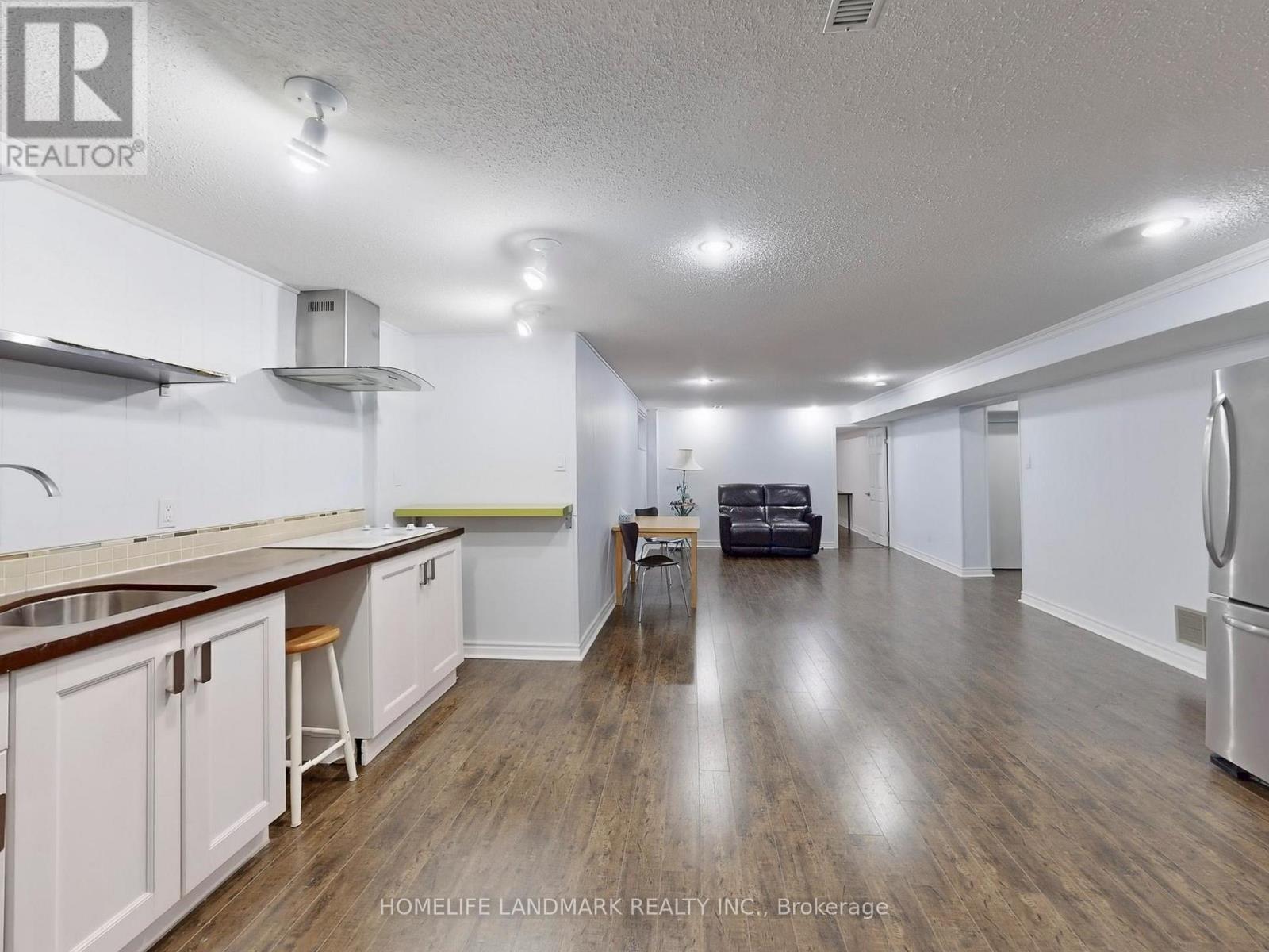 Photo 45 of 4 Sydnor Road, Toronto ON