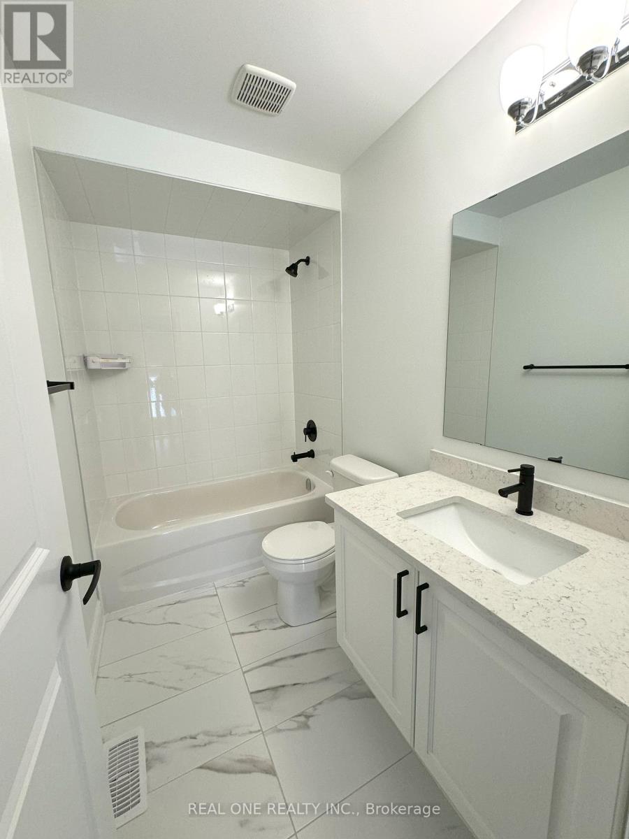 Photo 14 of 318 Coronation Road, Whitby ON