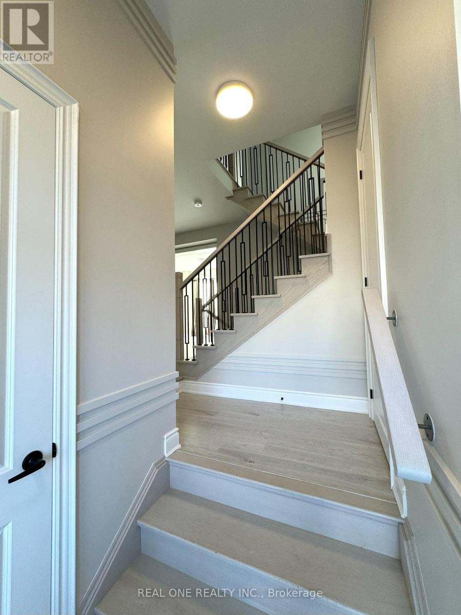 Photo 2 of 318 Coronation Road, Whitby ON