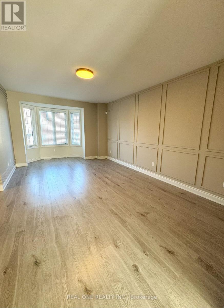 Photo 6 of 318 Coronation Road, Whitby ON