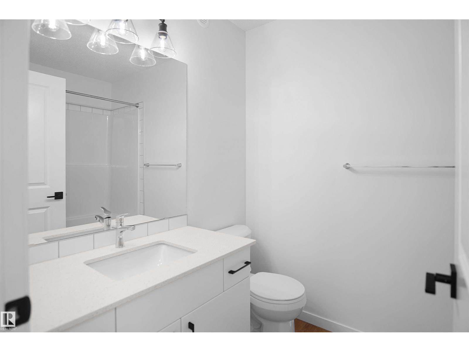 Photo 27 of 2115 210 St Nw, Edmonton AB