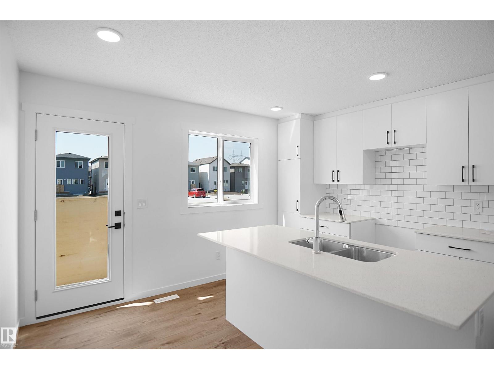 Photo 11 of 2115 210 St Nw, Edmonton AB