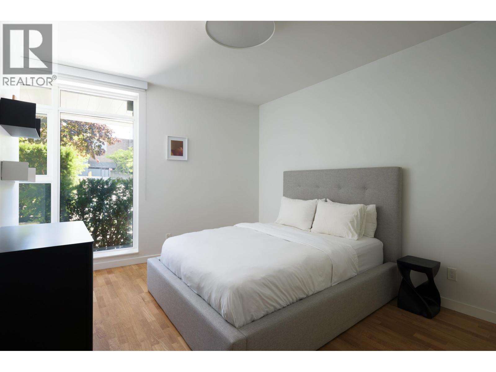 Photo 35 of 1553 W 8th Avenue, Vancouver BC