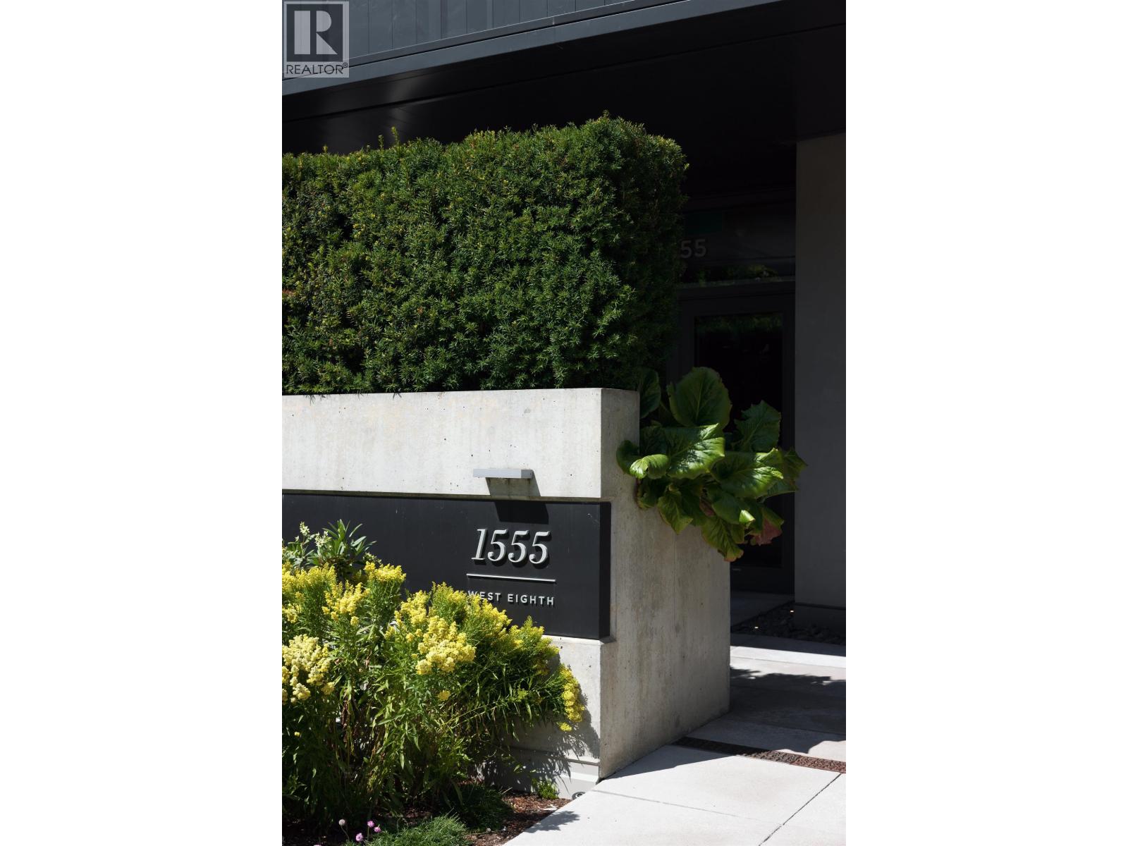 Photo 7 of 1553 W 8th Avenue, Vancouver BC