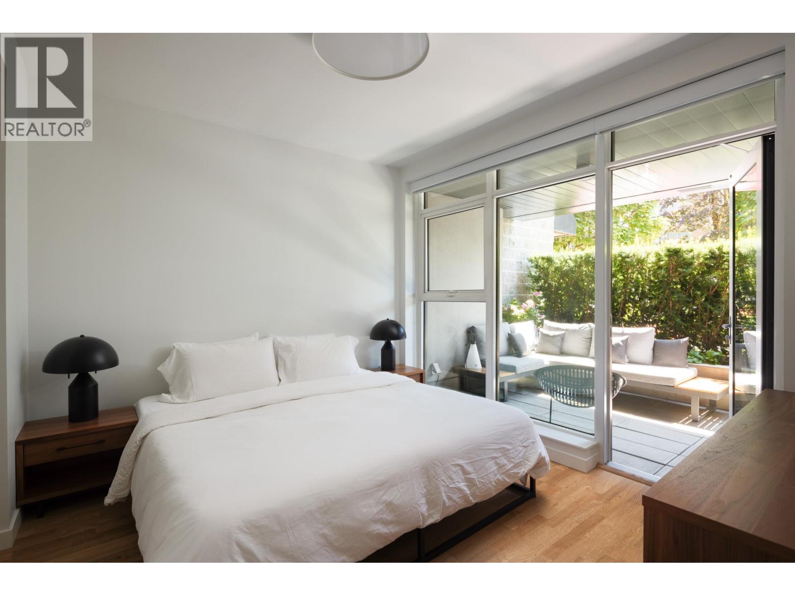 Photo 24 of 1553 W 8th Avenue, Vancouver BC