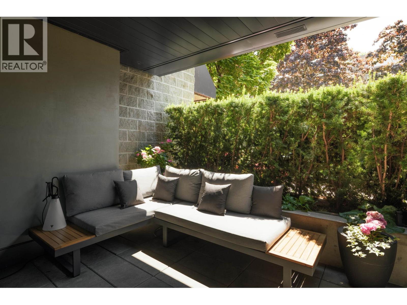 Photo 27 of 1553 W 8th Avenue, Vancouver BC