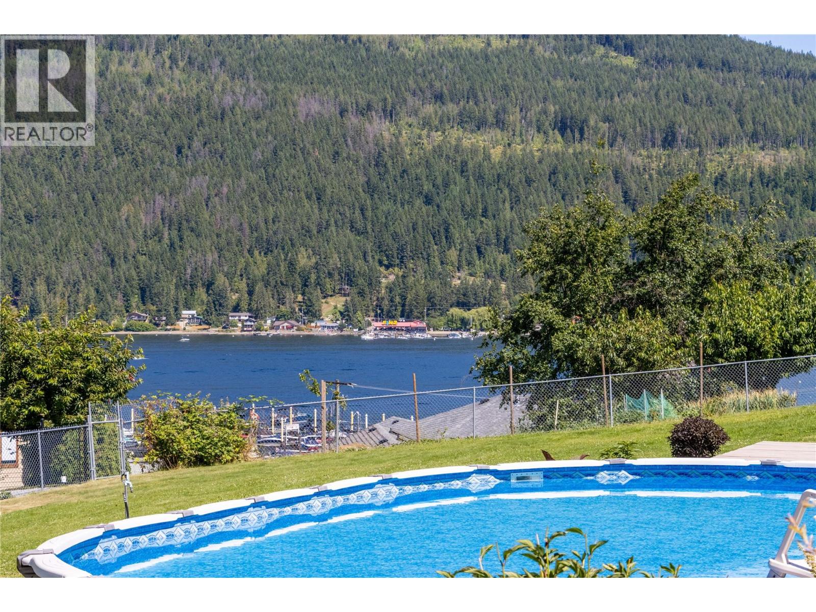 2484 Sunrise Boulevard, Blind Bay
