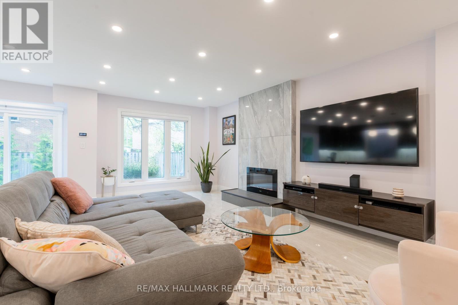 Photo 14 of 1309 Sweetbirch Court, Mississauga ON