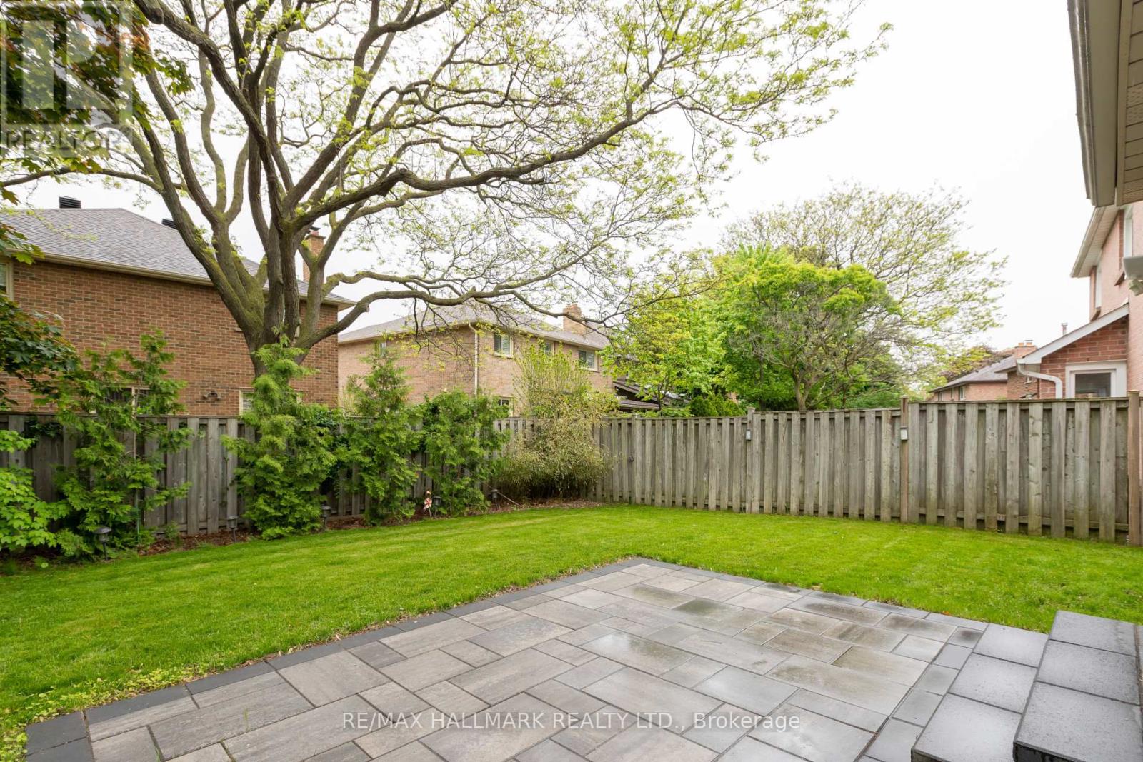 Photo 32 of 1309 Sweetbirch Court, Mississauga ON