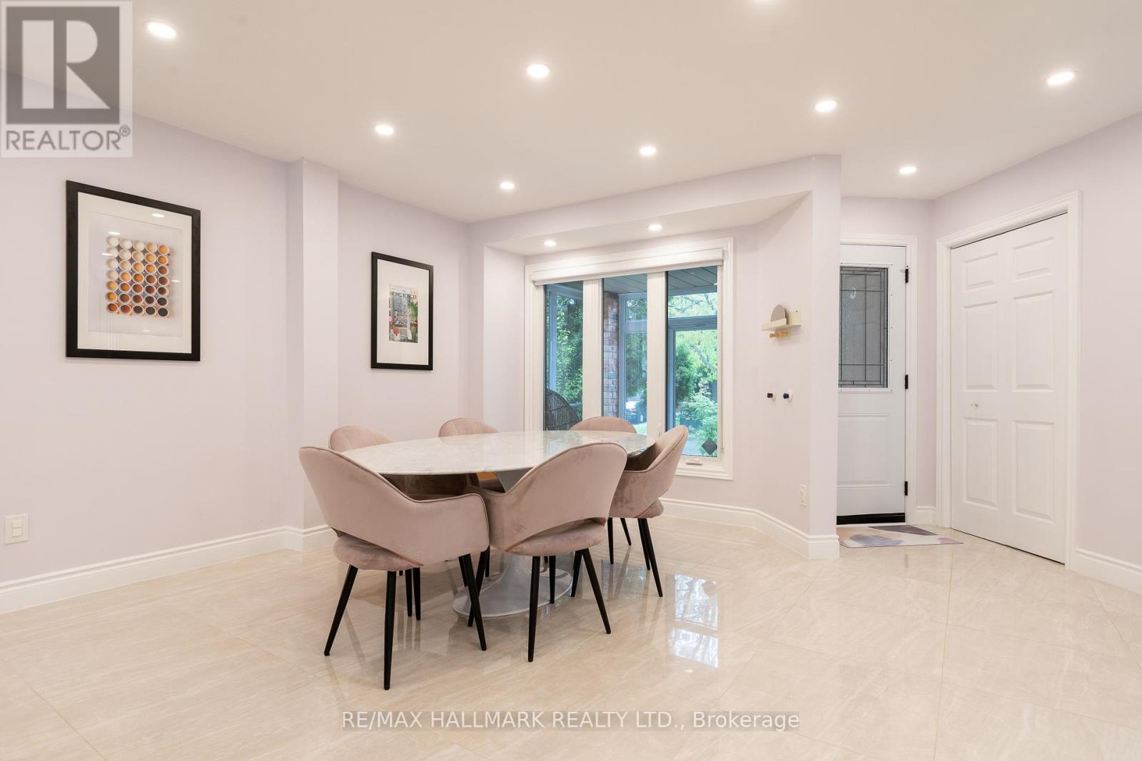Photo 8 of 1309 Sweetbirch Court, Mississauga ON