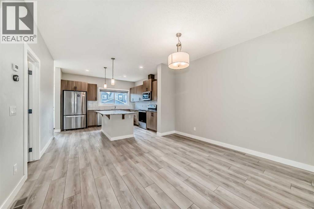 Photo 6 of 221 Midgrove Mews Sw, Airdrie AB