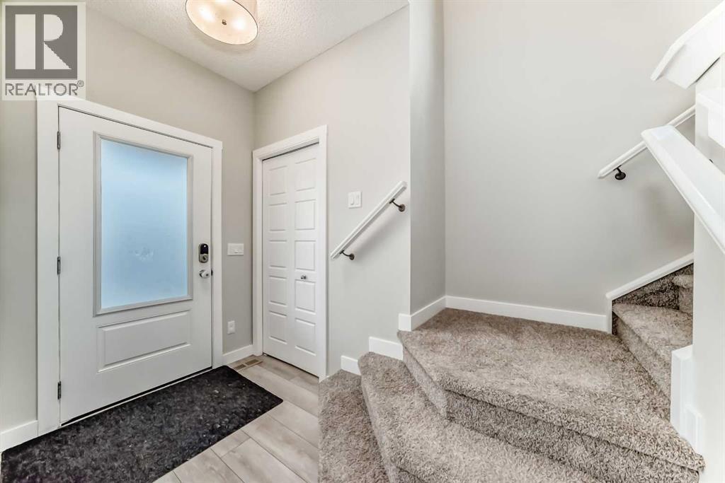 Photo 2 of 221 Midgrove Mews Sw, Airdrie AB