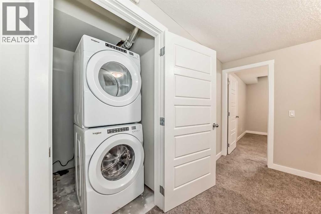 Photo 30 of 221 Midgrove Mews Sw, Airdrie AB