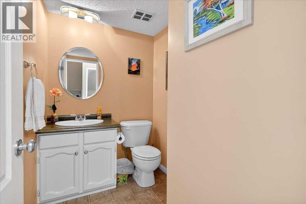 Single Family House for Sale in   Avenue NE Pineridge Calgary 